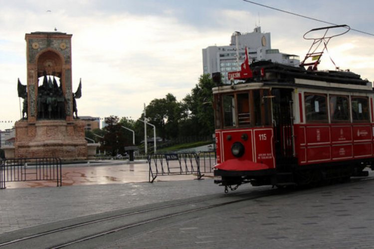 Nostajlik tramvay seferlere başladı