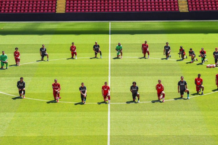Liverpool'da futbolculardan George Floyd tepkisi