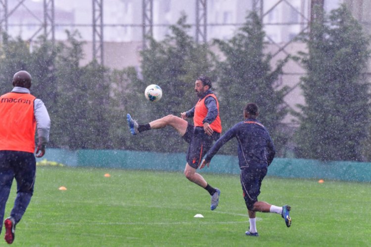 Başakşehir'de Covid-19 testleri negatif &ccedil;ıktı