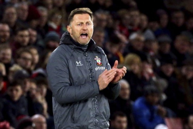 Southampton'da teknik direkt&ouml;r Hasenh&uuml;ttl'ın s&ouml;zleşmesi uzatıldı