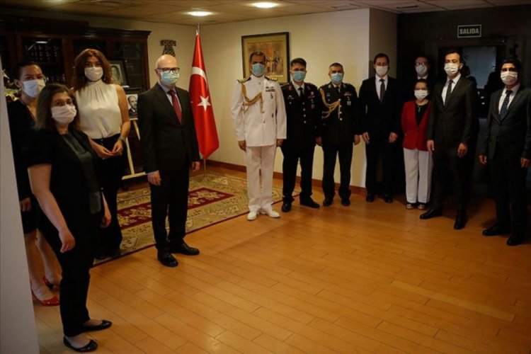 Ermeni ter&ouml;r &ouml;rg&uuml;t&uuml;n&uuml;n saldırısında katledilenler Madrid B&uuml;y&uuml;kel&ccedil;iliğinde anıldı