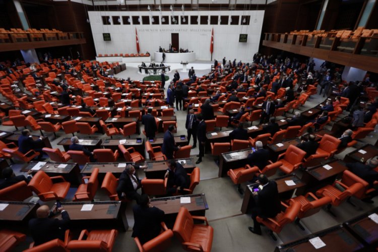 Meclis Genel Kurulu'nda 'kayyum' tartışması