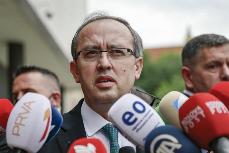 Kosova'da yeni h&uuml;k&uuml;met onay aldı