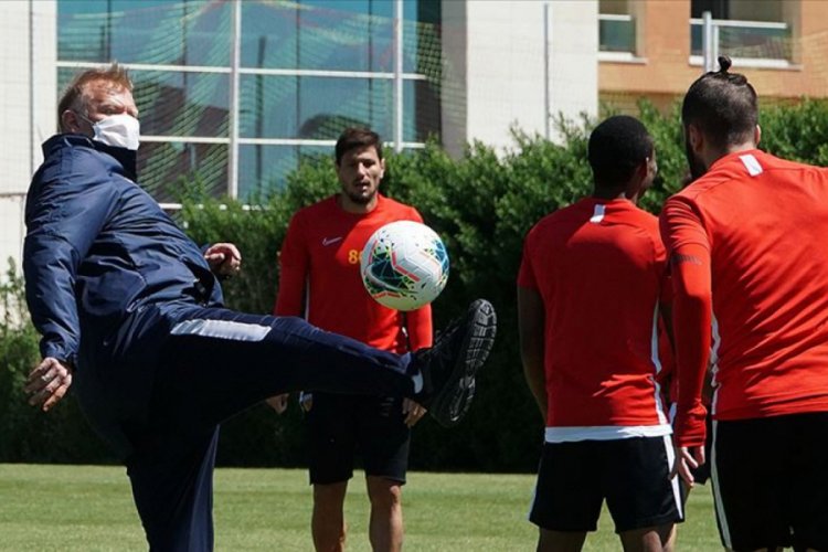 Kayserispor'da teknik heyet ve futbolcularda Kovid-19'a rastlanmadı