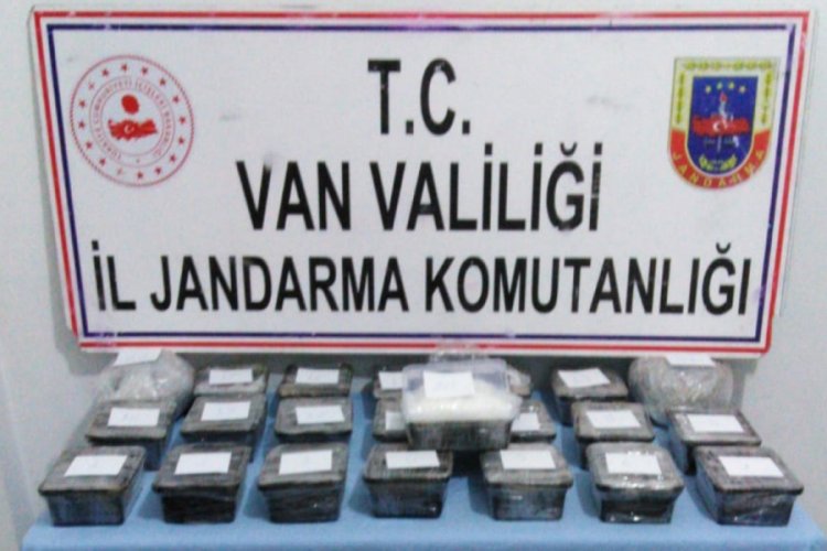 14 kilogram metamfetamin ele ge&ccedil;irildi