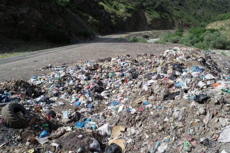 Van &Ccedil;atak'ta vahşi &ccedil;&ouml;p depolama sona erdi