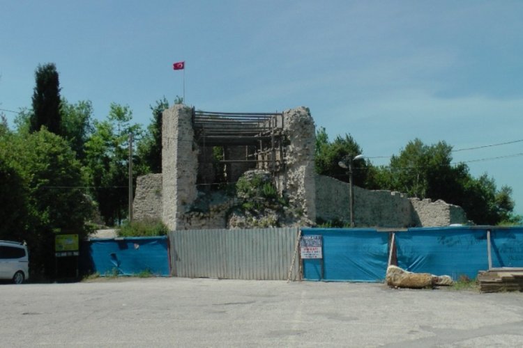 UNESCO envanterindeki Ceneviz Kalesi turizme a&ccedil;ılıyor