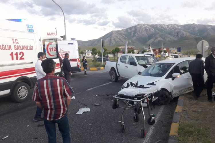 Van Edremit'te trafik kazası, 4 yaralı