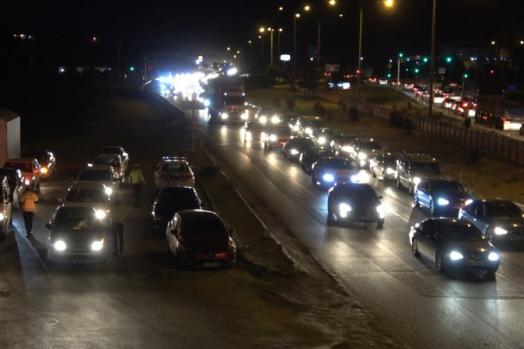 Kırıkkale'de bulunan 'kilit kavşak'ta araçlar durma noktasına geldi