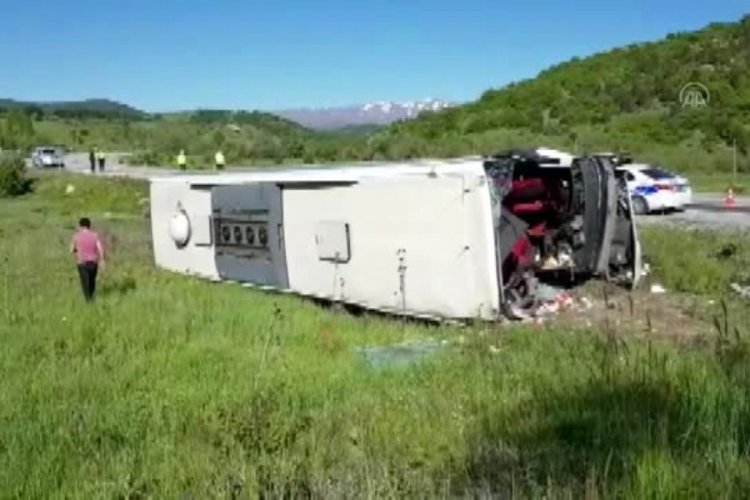 Erzincan Da Yolcu Otobusu Devrildi 19 Yarali Bursada Bugun Bursa Bursa Haber Bursa Haberi Bursa Haberleri Bursa