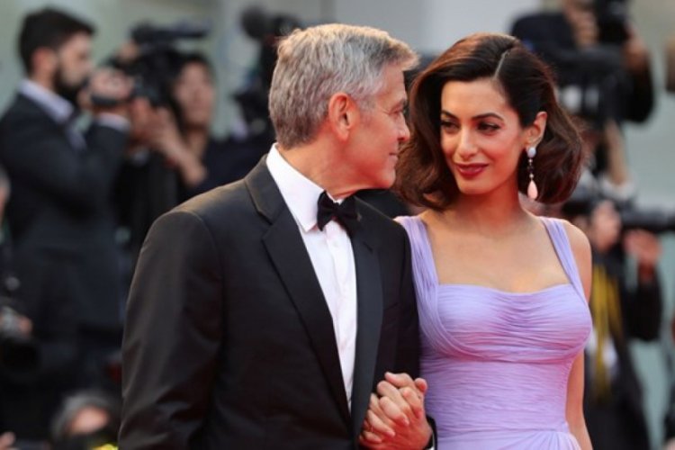 Amal ve George Clooney'den Suriyeli &ccedil;ocuklar i&ccedil;in okul