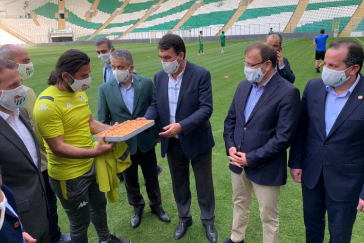 Bursaspor'a siyasilerden ziyaret