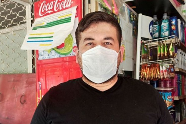 Bakan Koca'nın paylaştığı fotoğraftaki vatandaş: 19 saat &ccedil;alışıyorum