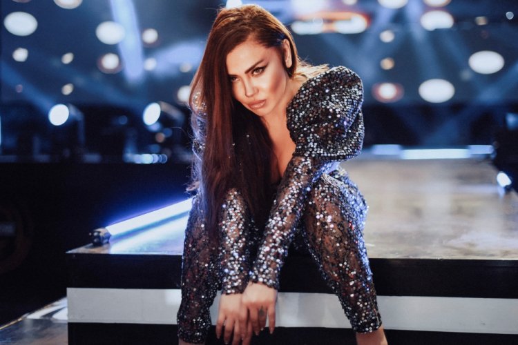 Lara yeni single'ı ile 5 g&uuml;nde1 numara oldu