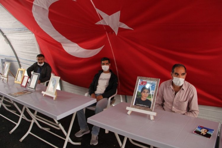 HDP &ouml;n&uuml;ndeki ailelerin evlat n&ouml;beti 279'uncu g&uuml;n&uuml;nde