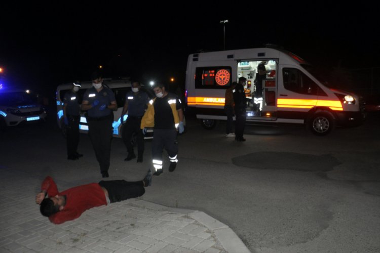 'Eski sevgili' kavgasında 4 kişi bı&ccedil;aklandı