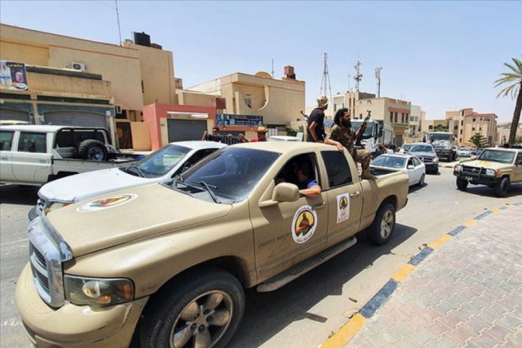 BAE Hafter'in aldığı yenilgilerin ardından Libya'da 'siyasi &ccedil;&ouml;z&uuml;m' &ccedil;ağrısı yaptı