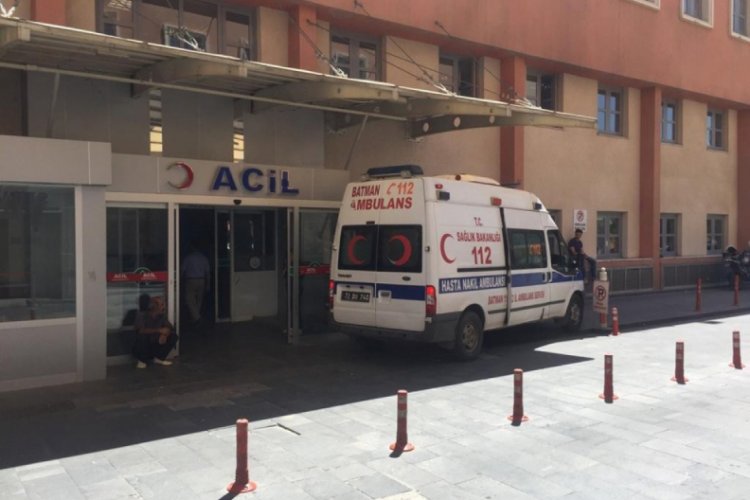 Balkondan d&uuml;şen Arda hayata tutunamadı