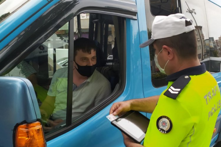 Maske takmadan seyahat eden 4 kişiye para cezası verildi