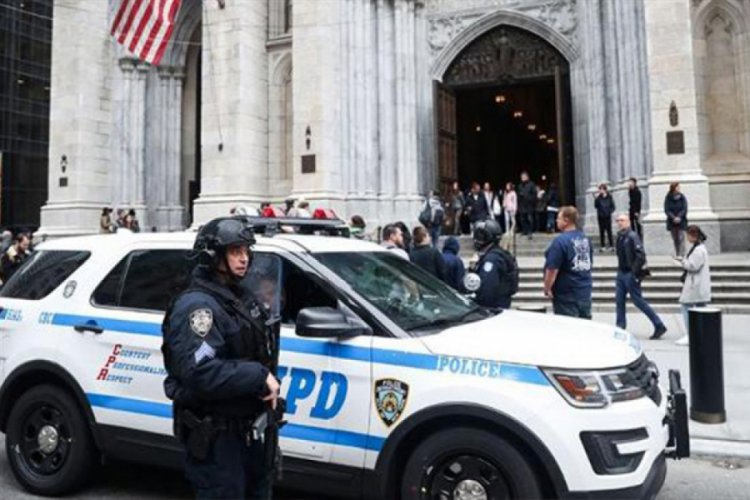 Trump: "Polis teşkilatımızı dağıtmıyoruz"