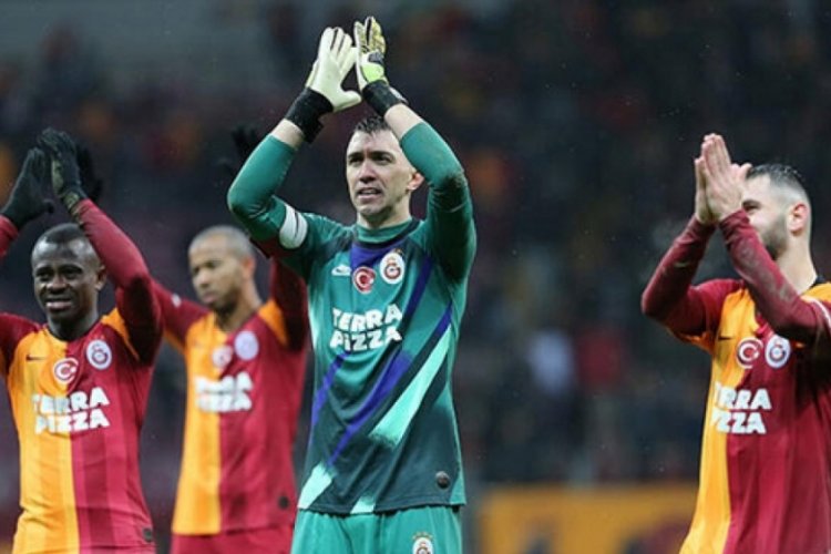 Galatasaray'da sponsor krizi!