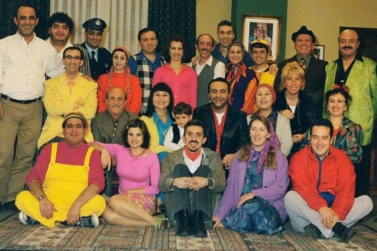 Bir Demet Tiyatro ekranlara d&ouml;n&uuml;yor!