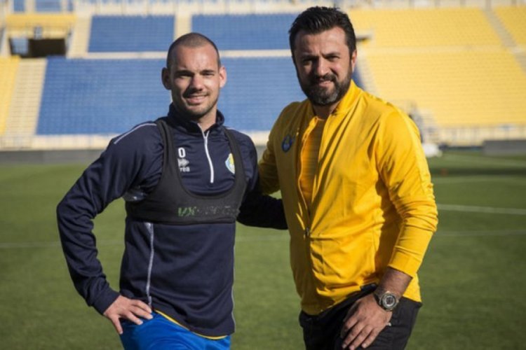 Denizlispor'dan Sneijder s&uuml;rprizi