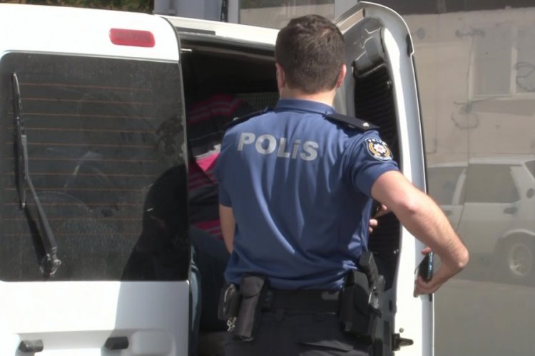 Barışmak i&ccedil;in gittiği eski eşini iş yerinde yaraladı