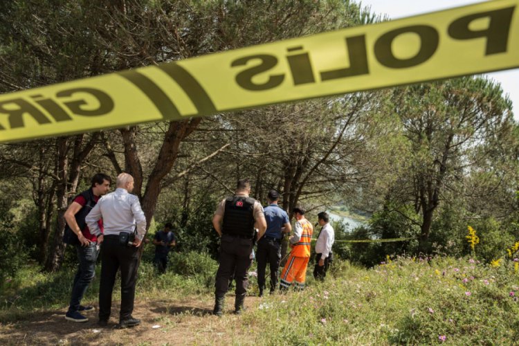 Ormanda boğazı kesilmiş ceset bulundu