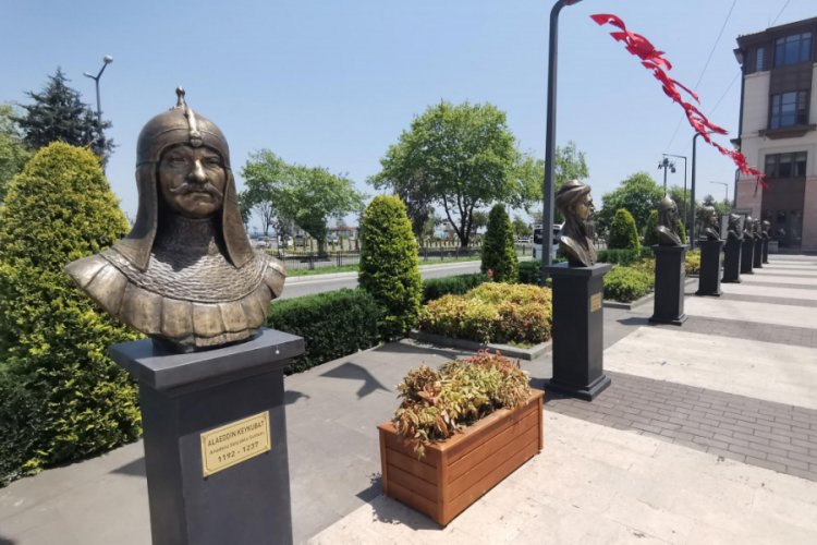 Ordu'da 2 b&uuml;st daha meydandan kaldırıldı