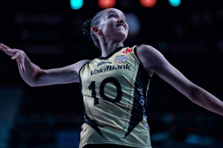 "VakıfBank'taki ilk antrenmanım bir r&uuml;yayı ger&ccedil;ekleştirmek gibiydi"