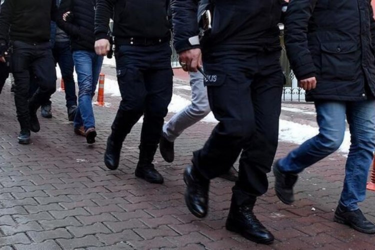 2 ilde FET&Ouml; operasyonu: 8 g&ouml;zaltı