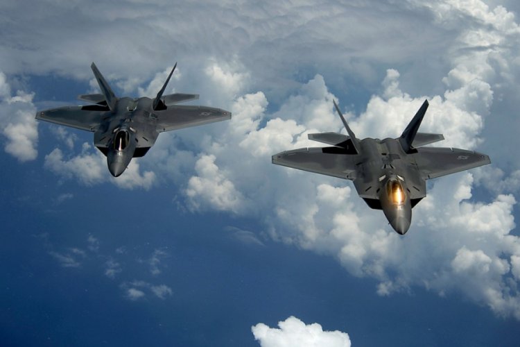 ABD jetleri, Rus bombardıman u&ccedil;aklarına eşlik etti