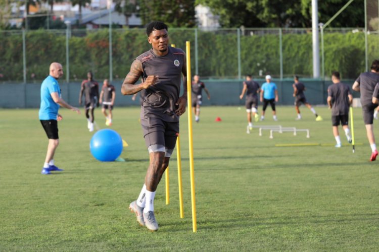 Alanyaspor hazırlıklarını s&uuml;rd&uuml;rd&uuml;