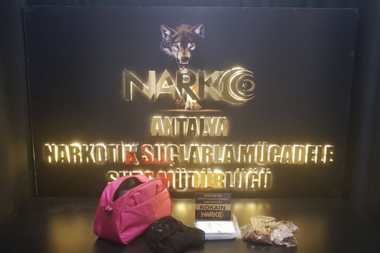 Bin 180 gram kokain ele ge&ccedil;irildi, 3 ş&uuml;pheli tutuklandı