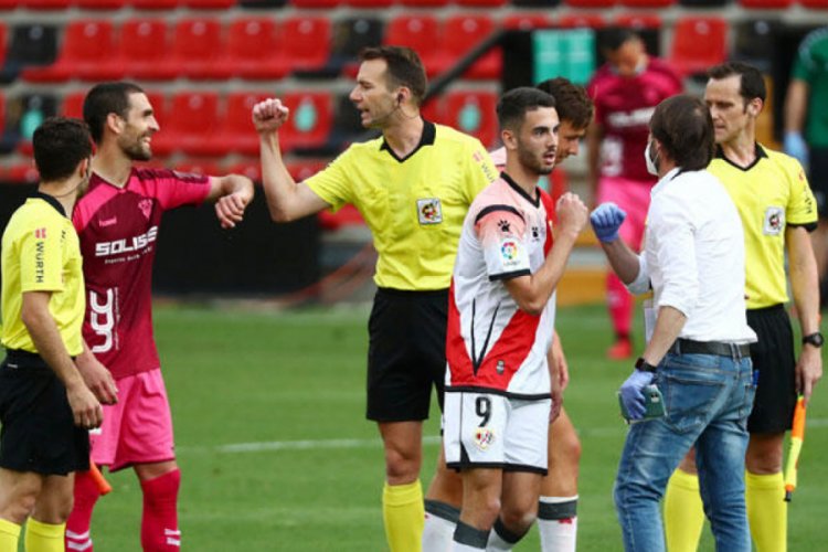 İspanyol futbolu, en uzun ma&ccedil; rekoruyla başladı
