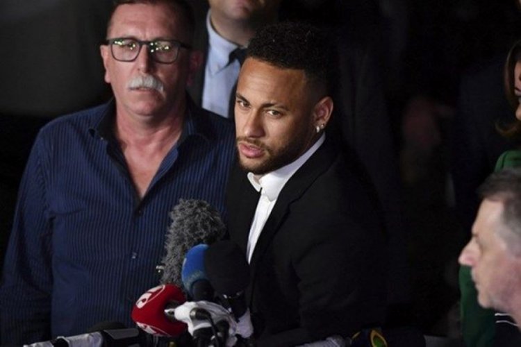 Neymar'a homofobik s&ouml;ylem ve &ouml;l&uuml;m tehdidi su&ccedil;laması