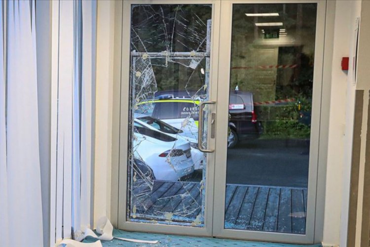 Norve&ccedil;'te camiye saldıran ter&ouml;rist 21 yıl hapse mahkum edildi