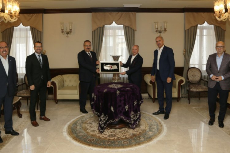 T&uuml;rk Kızılay'ından Bursa Valisi Canbolat'a ziyaret
