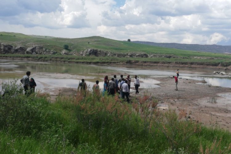 Kızılırmak'a giren 3'&uuml; &ccedil;ocuk 4 kişi kayboldu