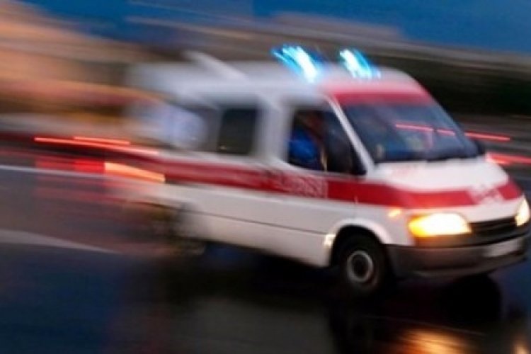 Hafriyat kamyonu devrildi: 1 kişi ağır yaralı