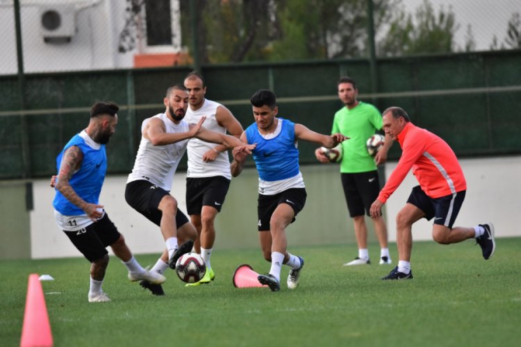 Manisa FK, sabah salonda akşam sahada &ccedil;alıştı