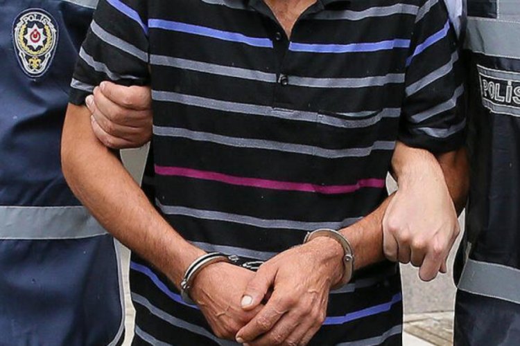 Bursa'da durdurulan ara&ccedil;tan uyuşturucu &ccedil;ıktı