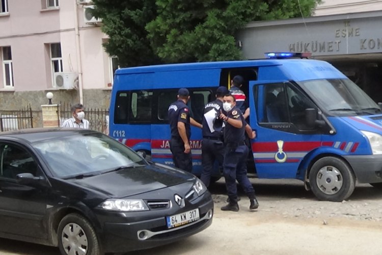 Annesi ile birlikte polis ve bek&ccedil;ileri yaralayan zanlı tutuklandı