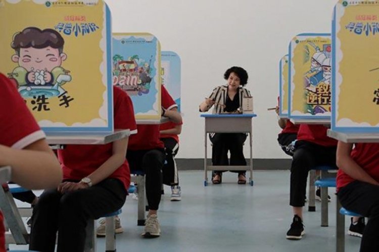 &Ccedil;in'de 197 milyon &ouml;ğrenci ders başı yaptı