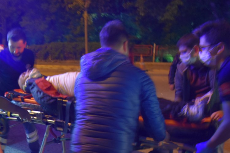 Yaya ge&ccedil;idinde otomobil &ccedil;arpan kişi, &ouml;ld&uuml;