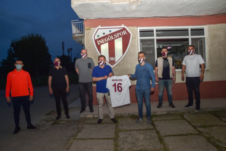 Bursa İneg&ouml;lspor'a maske bağışı