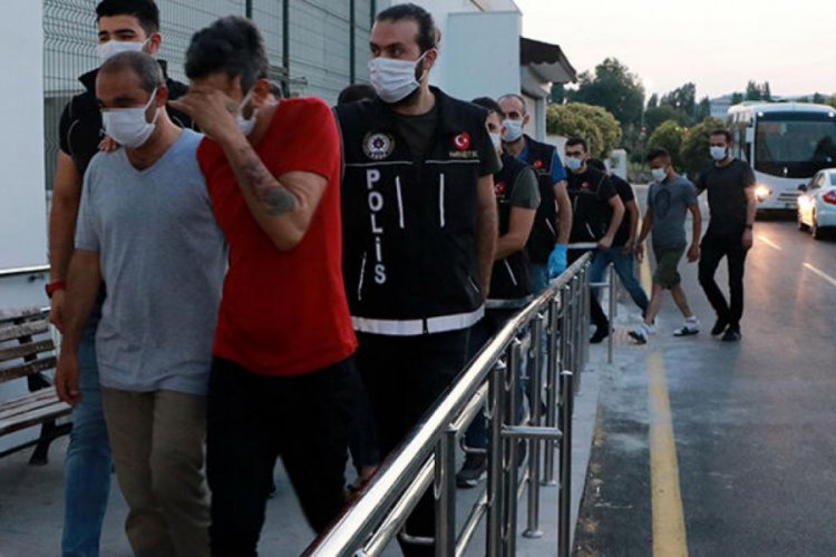 Adana'da uyuşturucu satıcısı 10 kişi tutuklandı