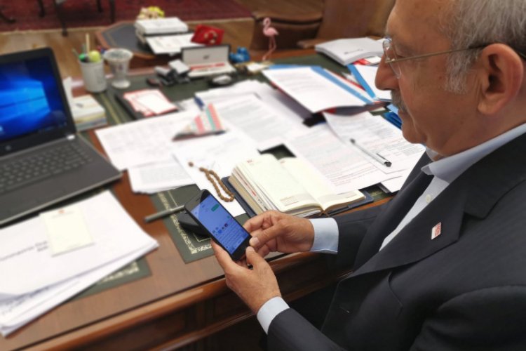 Kılı&ccedil;daroğlu'dan "Bırakmam Seni" kampanyasına destek