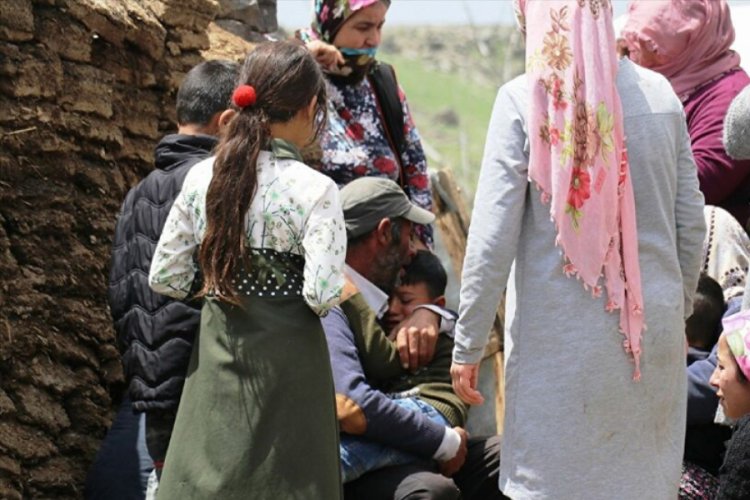 Tandıra d&uuml;şen minik Ayşeg&uuml;l yaşam m&uuml;cadelesini kaybetti
